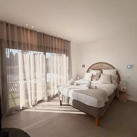 Apartman 3 Avec Jardin Face A La Golfe De Saint Tropez Port Grimaud